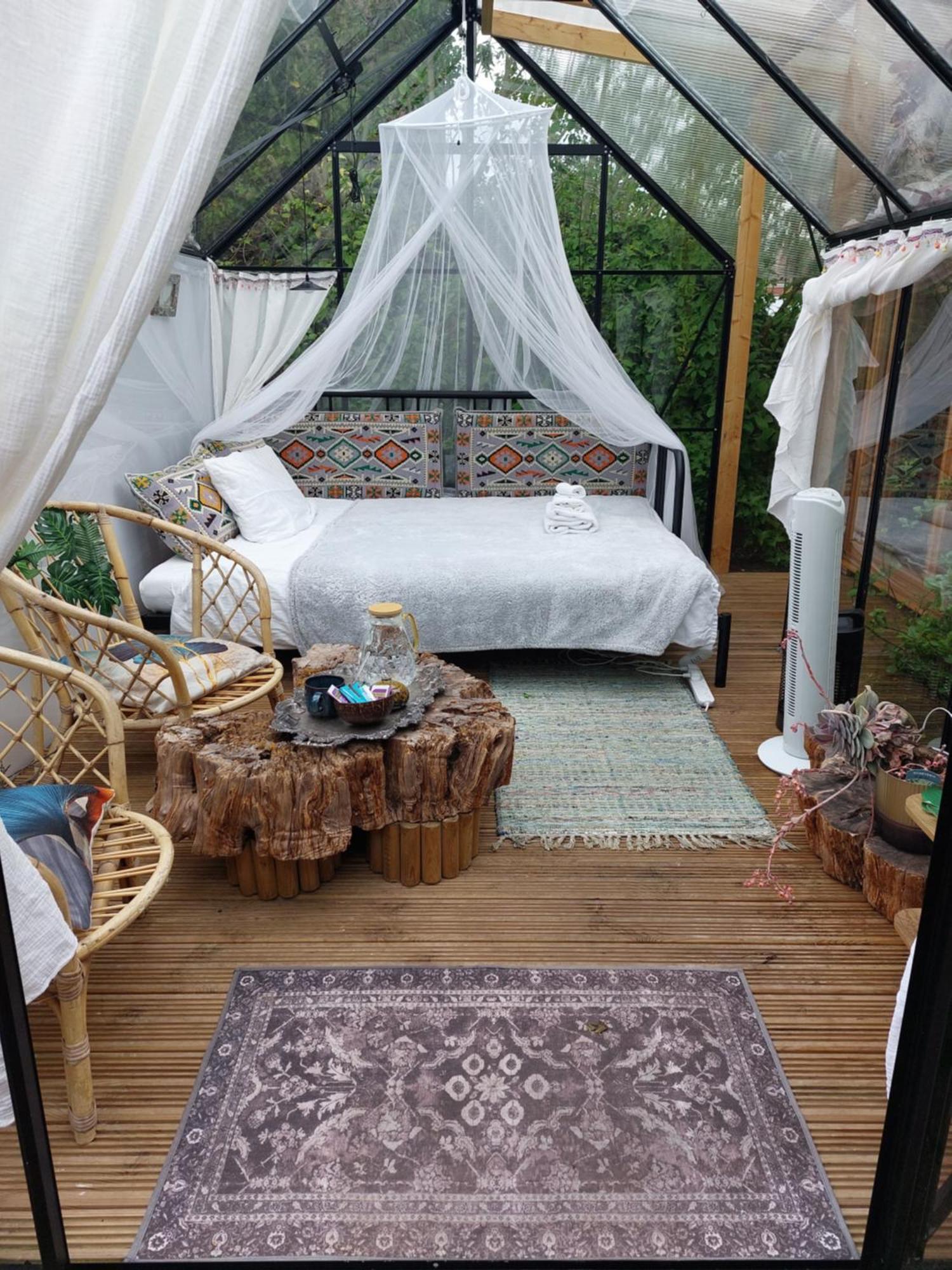 Bed and Breakfast Pilgrims Of The Goddess Glastonbury Exterior foto